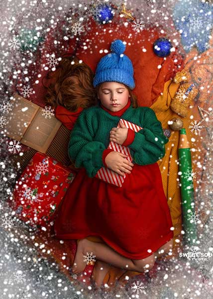 The Snowy Frame Overlays and Brushes